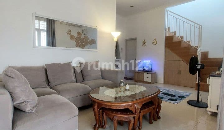 Rumah siap huni semi furnish Graha raya bintaro cakep