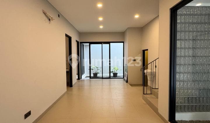 RUMAH BARU The Green Royal Blossom BSD 3 Lantai