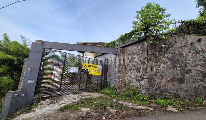Dijual Ruang Usaha Ex Resto di Area Dago Pakar