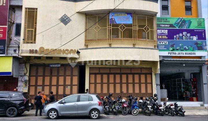 Disewakan Rumah+gudang Pekiringan Tepat Tengah Kota Cirebon