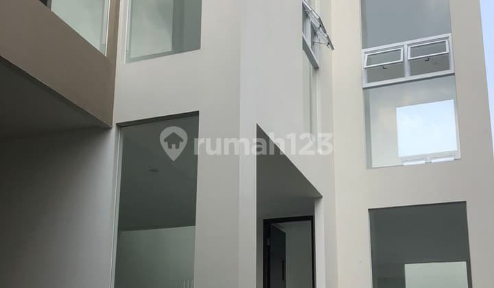 Rumah Bagus di Setiabudi Regency, Setiabudi