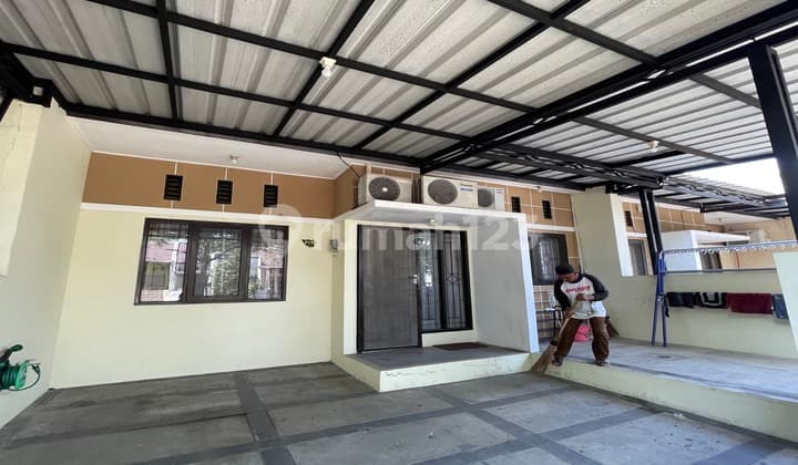 Rumah Cantik Full Furnished siap Huni di Taman Kopo Ketapang