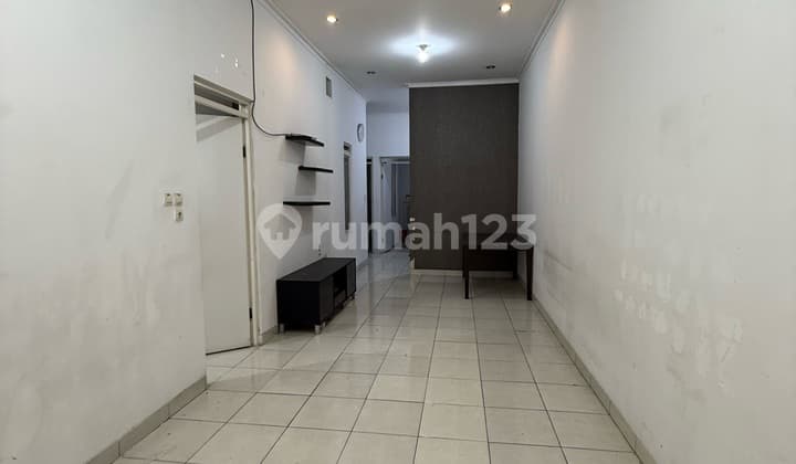 Nice Ready-to-Occupy House in Taman Kopo Indah 3 Block E