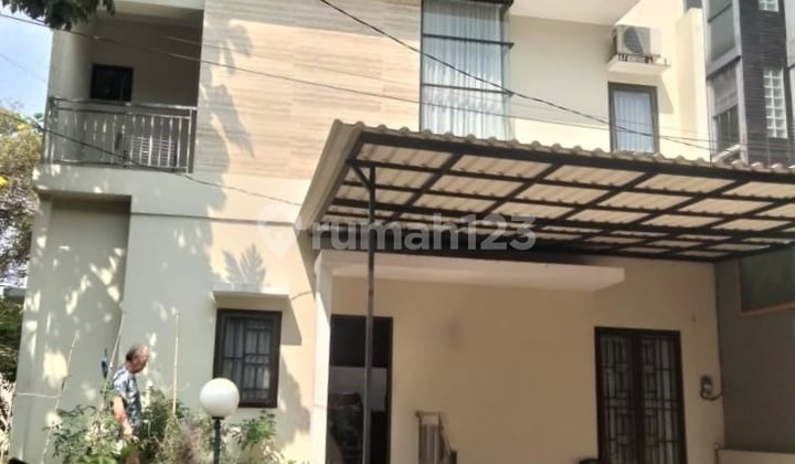 2 Lantai, Siap Huni,Di Istana Sudirman Regency