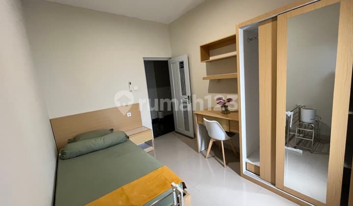 4 Lantai Full Furnished + Omset Besar! Kost 51 Kamar, Roi 10%, Stabil Full 100% - Strategis Dekat Stasiun & Mall Senen, Jakarta Pusat