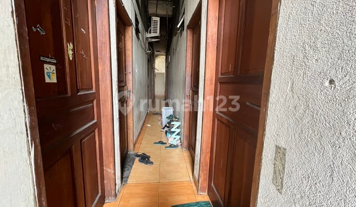 Jual Murah Kost 30 Kamar Akses Jalan 2 Mobil di Pusat Kota Senen