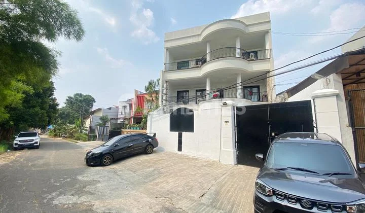 ROI 9-10% + Full Occupancy + High Turnover, Premium Boarding House 38+1 Rooms with Full Facilities in BSD, Strategic Location Near Hospital-Bank-Campus-Mall, Super Rare Unit Amidst BSD Development!