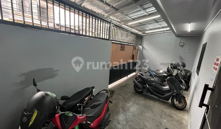 Kost 22 Kamar TURUN HARGA Full Furnished di Tomang Dekat ke Berbagai Kampus, Mall, RS