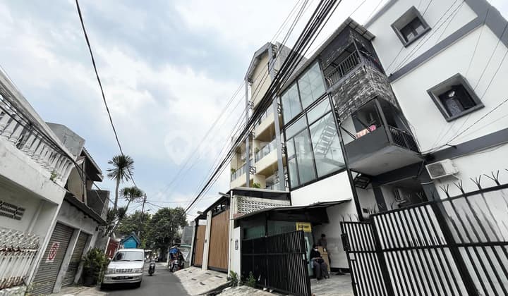 Full Terisi Kost Eksklusif 24 Kamar di Tebet, Omset 720Jt/Tahun, Roi 11%, Akses Mudah Dekat ke Stasiun Manggarai, Busway, Perbankan, Perkantoran, Mall, Rumah Sakit, Jln Lebar 2 Mobil