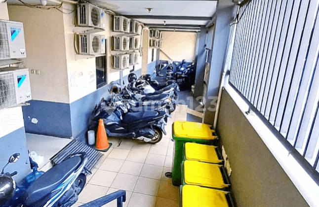 Kost Tomang 60 Kamar Selalu FULL, Net 1 M/Tahun & ROI 9%, Lokasi Strategis Dekat Kampus! Akses 2 Mobil