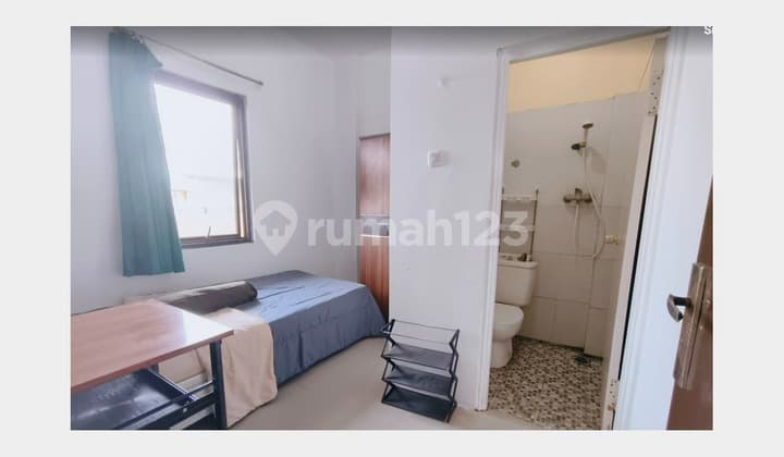 Dekat TRISAKTI & UNTAR Hanya 600 m! Kost 60 Kamar Full Terisi, Akses 2 Mobil, Busway 1 km, ROI 9%, Omset 1 M/Tahun