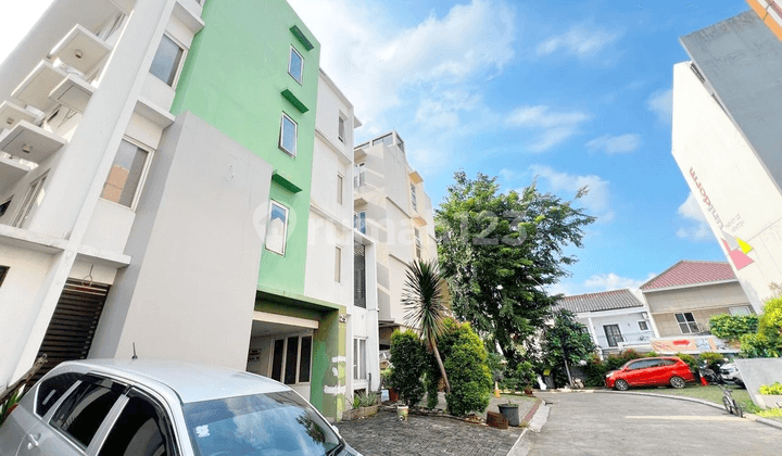 Harga Turun Dari 7,6 Jadi 6,9M Omset 500-900 Juta/Tahun, Roi 8-10%, Kost Megah 24 Kamar Lokasi Super Strategis di Karawaci