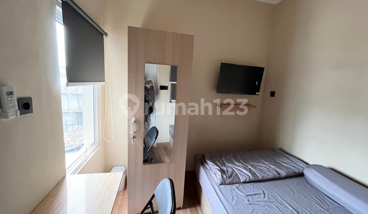 BU OMSET 1,2 M/TAHUN, ROI 11% Hanya 850m ke Stasiun Kost Baru 47 Kamar, Full Terisi, Lokasi Strategis Pinggir Jln Raya Lokasi Super Strategis Dekat ke Stasiun, Busway, Perkantoran, Perbankan,Mall, Pertokoan