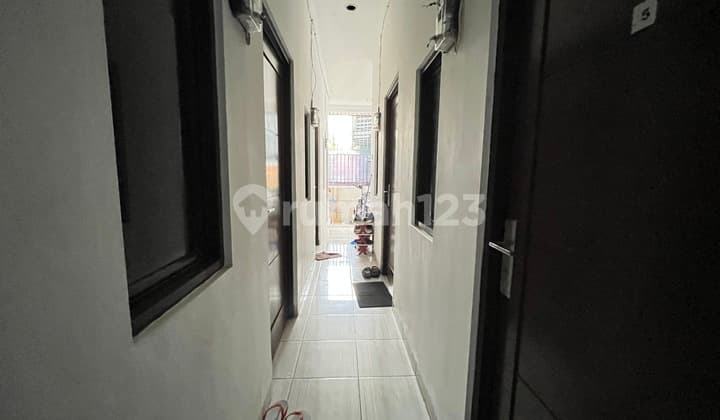 DIJUAL CEPAT Kos Produktif 11 Kamar FULL TERISI FULL FURNISHED Lokasi TOP Strategis Tanjung Duren Hanya 700 M ke Central Park Dekat Kampus dan 4 Mall Jakarta Barat Harga 2,2M NEGO