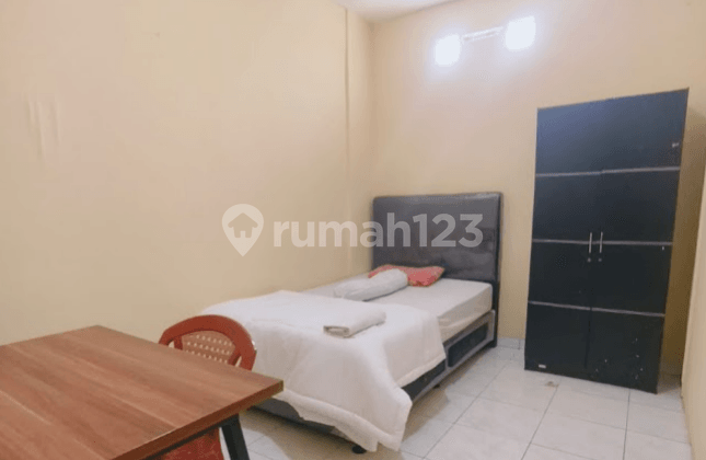 Demand Super Tinggi + Lokasi Hanya 5 Menit ke Untar & Trisakti, Kost 31 Kamar Full Mandi Dalam, Selalu Full 100%, Cashflow Stabil 52,5 Juta/Bulan, Salah Satu Properti Paling Cari di Grogol Jakbar