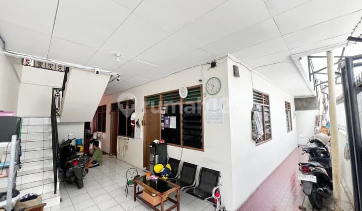 Fully Occupied Boarding House with 42 Fully Furnished Rooms in Setiabudi