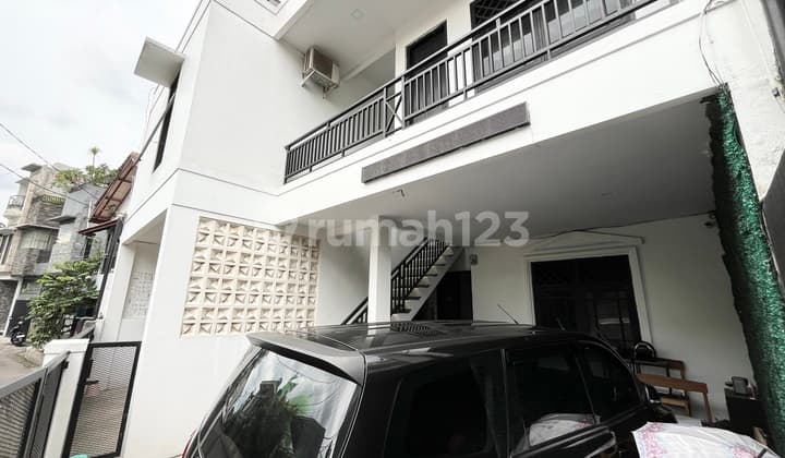 Jual Cepat Turun Harga Dari 7M -> 6,5 M! <750 M ke Univ Mh. Thamrin Rumah+Kost 10 Kamar Super Strategis di Kemang Jaksel