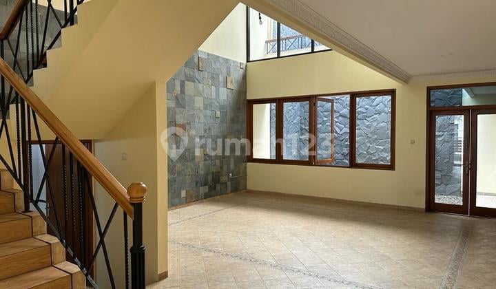 Sewa Rumah Hanglekir ( Cocok Utk Kantor & Hunian ) Area Prime Kebayoran Baru Jakarta Selatan