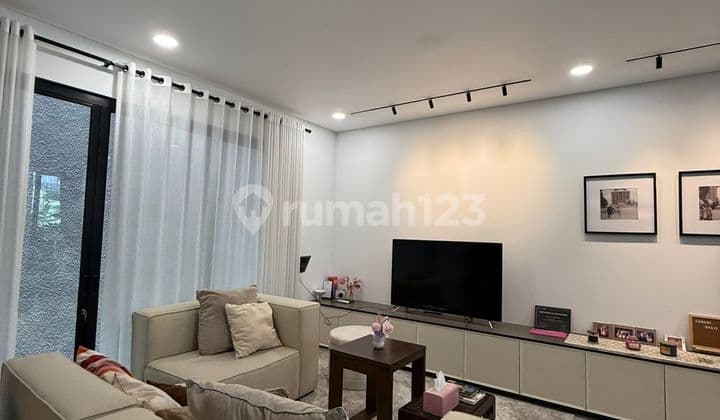 Sewa Town House Bagus Lebak Bulus & Furnishedjakarts Selatan( Fasilitas Pool.playground Dll ) Jakarta Selatan