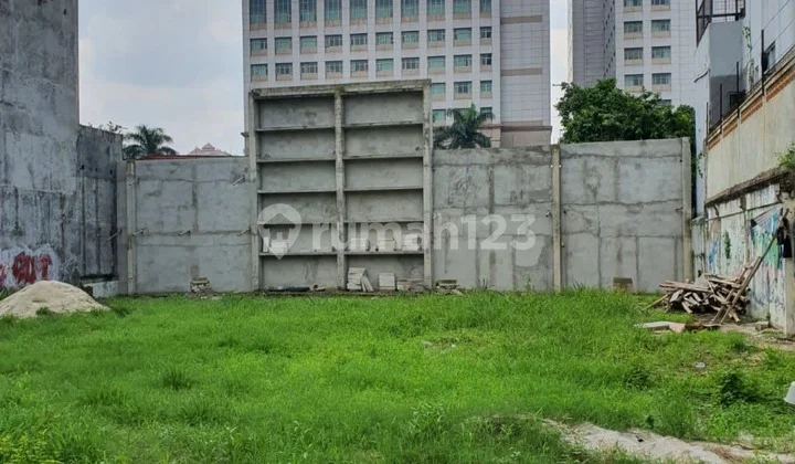 Rent Commercial Plot in Kebayoran Baru Wijaya, South Jakarta