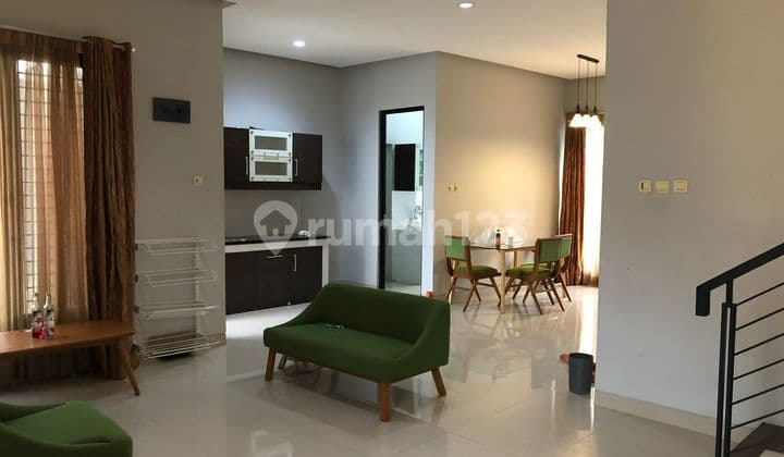 Sewa Rumah Town House Bintaro ( Green View )