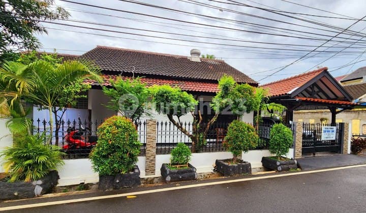 For Sale Antique Hook House with Access Road Fitting 2 Cars in Pondok Kopi