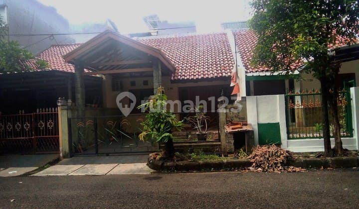 Dijual Rumah Depan Taman Komplek Palem Indah Pondok Kelapa