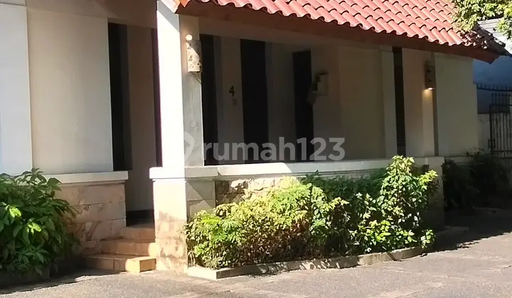 Rumah Nyaman Teduh di Pusat Kota Bandung