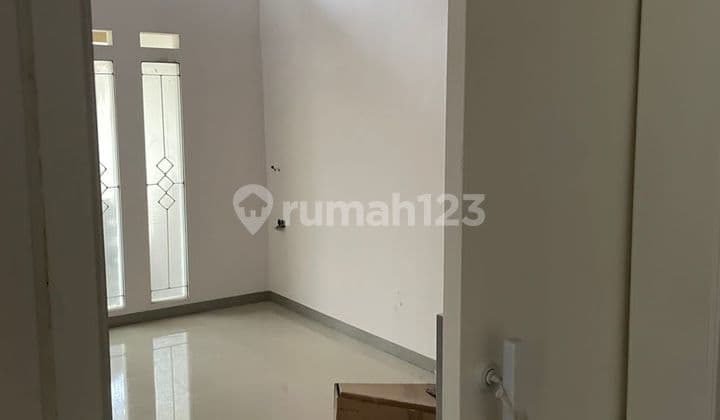 6 Bedroom House in Taman Holis Complex Near Bpk School