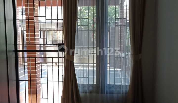 Dijual Rumah Siap Huni 2 Lantai 4BR Furnished di TKI 3