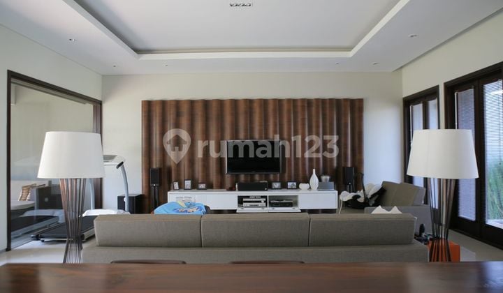 Fully Furnished Freehold House in Setraduta Dago, North Bandung