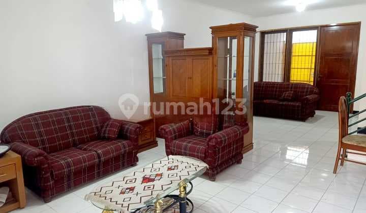 Disewakan/Dikontrakkan Rumah Siap Huni dan Furnish di Setraduta Bandung
