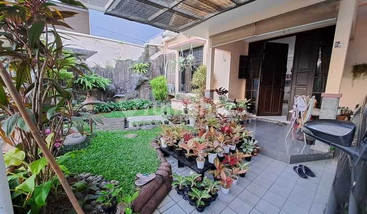 Ready-to-Occupy House In Villa Melati Mas