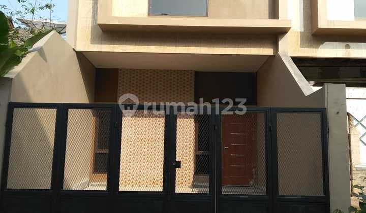 Two-Story Ready-to-Occupy House for Rent in Peta Wing, Near Tegalega, Bandung