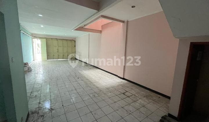 Sewakan Ruko Tengah Kota Kebon Jati Bandung Cocok Untuk Tempat Usaha