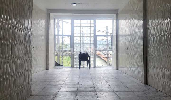 Di sewakan Ruko 3 Lantai Siap Pakai Mainroad Jl.Raya Gadobangkong