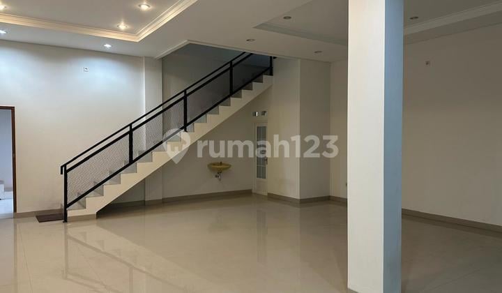 Disewakan Ruko Strategis di Jalan Nanjung Bandung