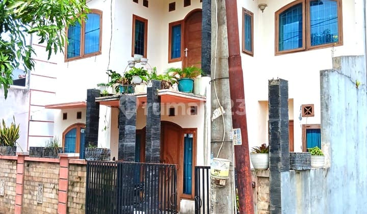 Rumah Terenovasi Cibinong, Bogor