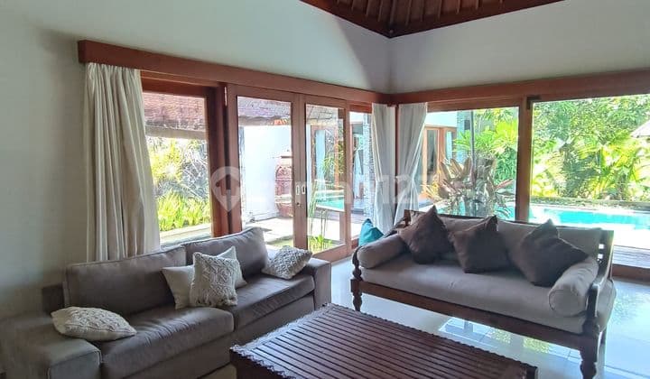 VILLA YEARLY RENTAL UKURAN BESAR DI UMALAS HARGA MURAH