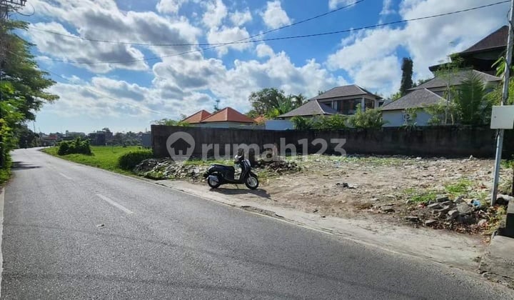 Tanah Dekat Pantai Berawa Cocok Vila Pribadi
