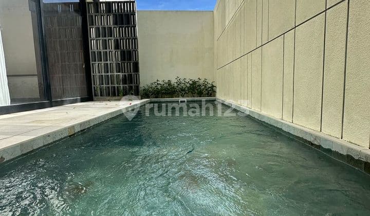 Villa Murah Semer Siap Huni Kondisi Baru Lokasi Bagus