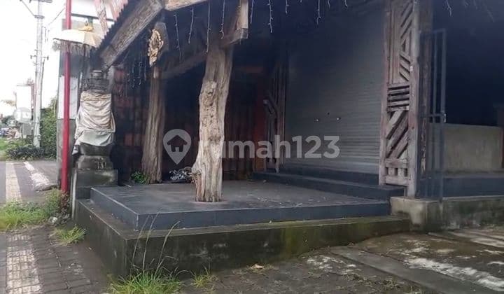 Toko dan Cafe Sewa di Jalan Raya Teges Ubud Siap Pakai