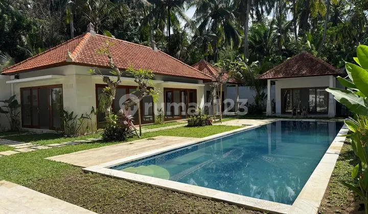 Vila Besar Dekat Pantai Candidasa Harga Murah