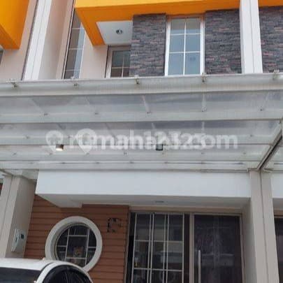 Disewakan rumah PIK2 luas 4,5x10 unfurnished 3 lantai 3 kamar