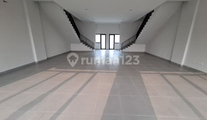 Disewakan Gandeng Ruko Mega Kuningan Pik 2 Hadap Jalan Sudirman