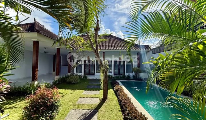 K723 Rent Villa Jalan Mertanadi Kuta Kerobokan Kuta Badung Bali Seminyak Denpasar Canggu Umalas Dalung