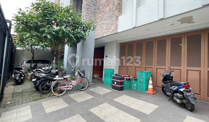Dijual Rumah Komplek Taman Harapan Indah Jelambar Grogol Petamburan Jakarta Barat