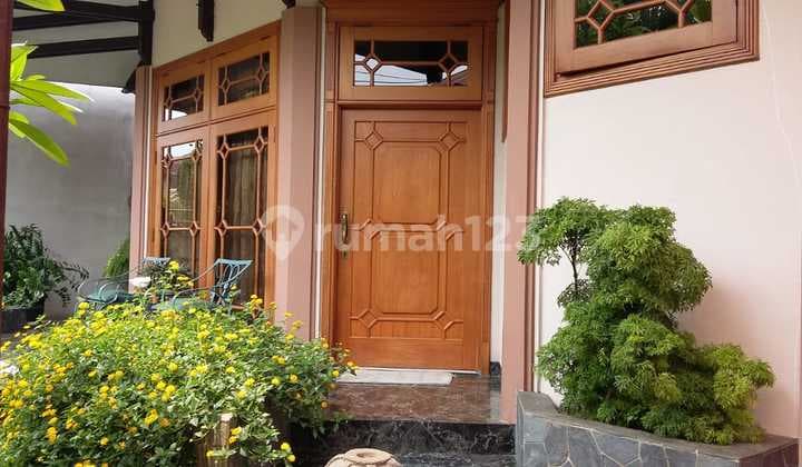 2-Storey Comfortable House with 4 Bedrooms in Taman Aries