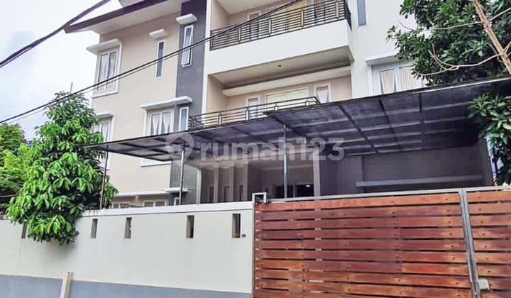 For Sale House Position Hook Kebon Jeruk Indah cheap