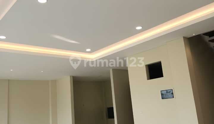 Rumah Lux Siap Huni di Kota Baru Parahyangan